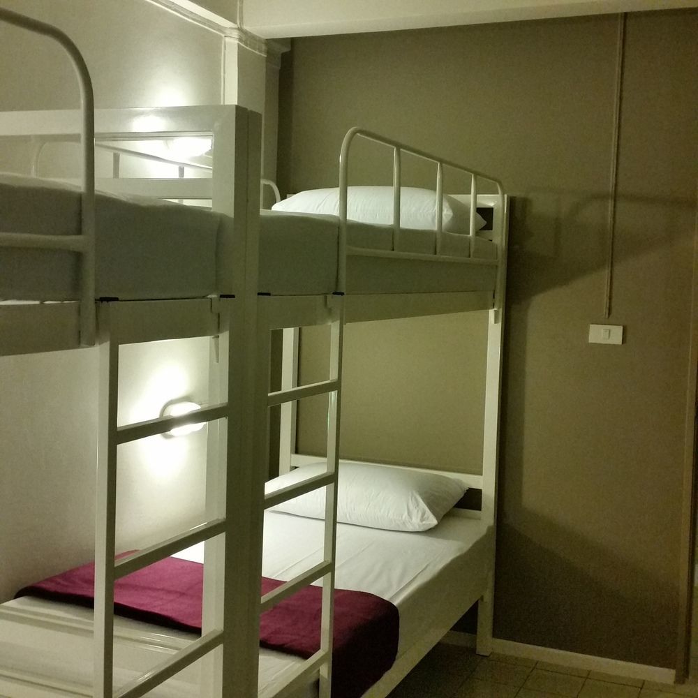 Need Sleep Hostel Бангкок Екстер'єр фото