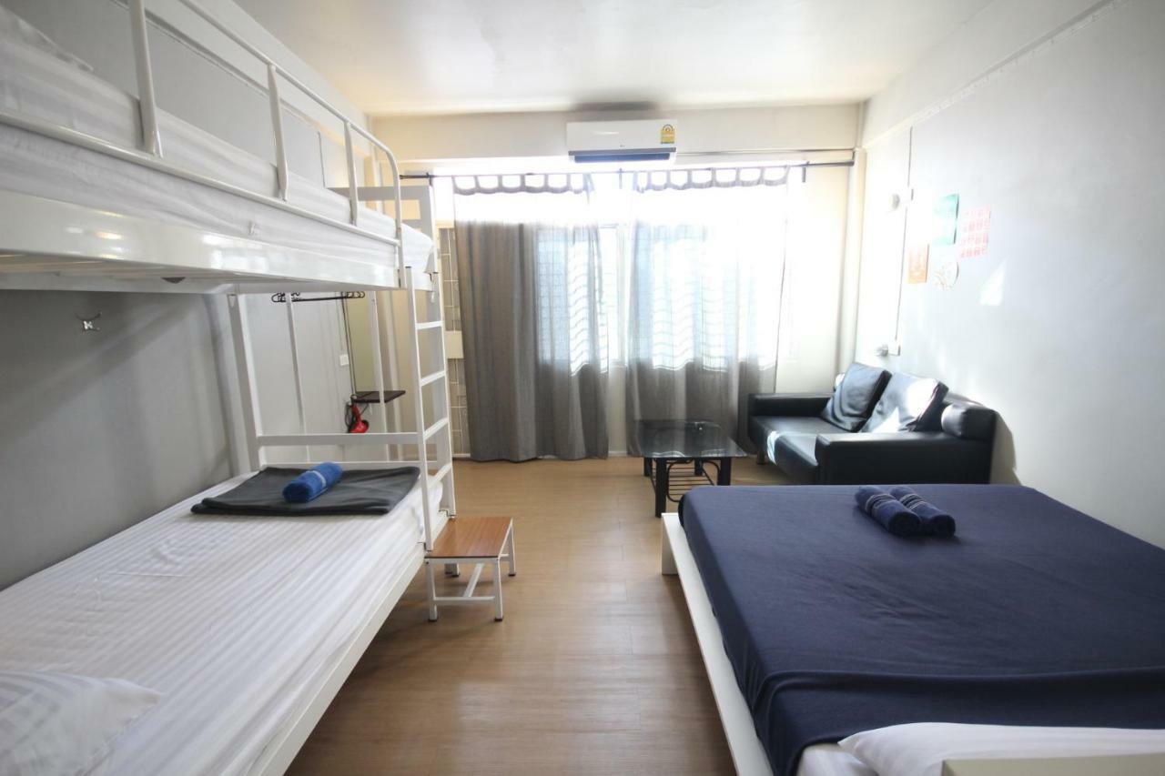 Need Sleep Hostel Бангкок Екстер'єр фото