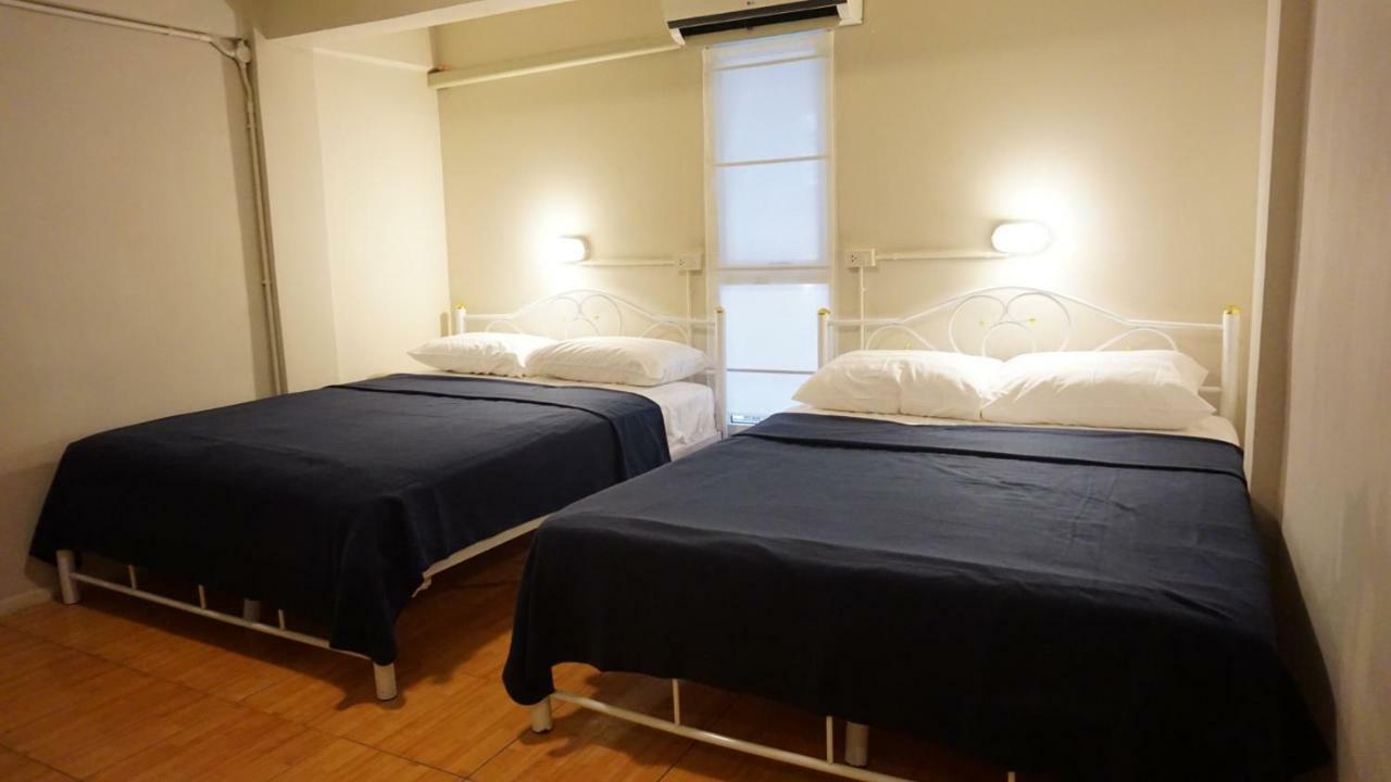 Need Sleep Hostel Бангкок Екстер'єр фото