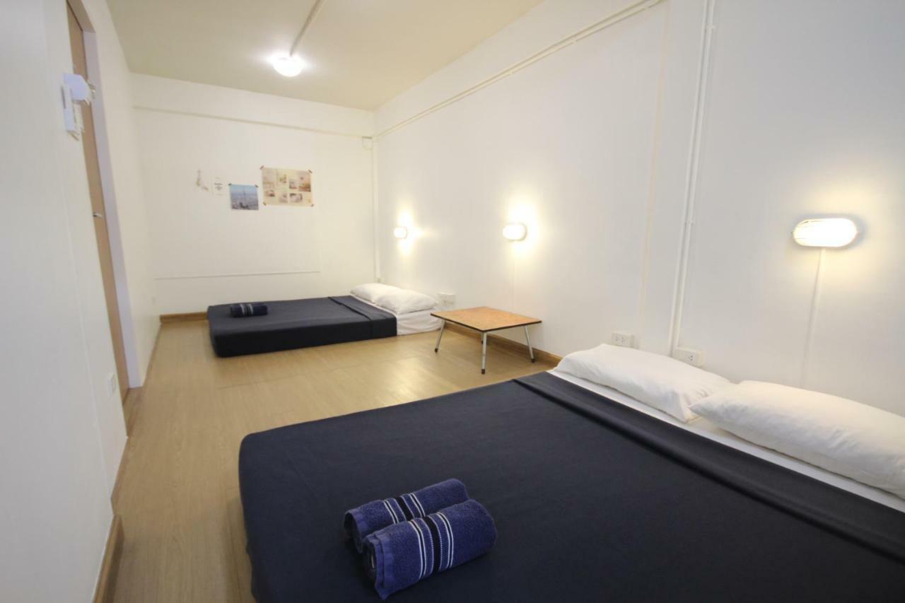 Need Sleep Hostel Бангкок Екстер'єр фото